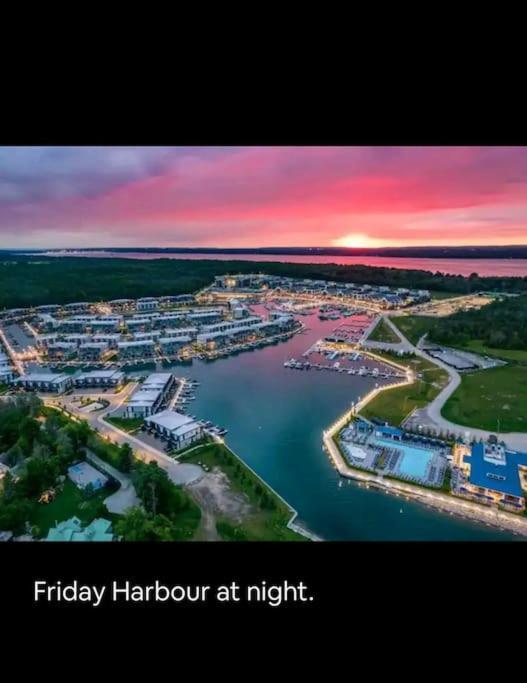 Cozy South View Suite Overlooking The Nature Trail Innisfil Bagian luar foto